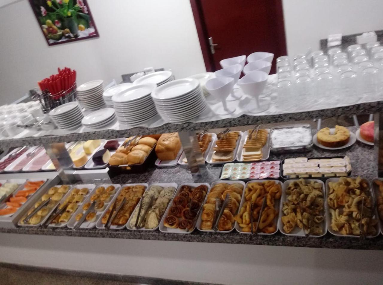 Giroto Hotel Realeza Экстерьер фото